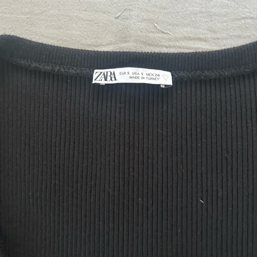 Zara Ribbed Crop Top - Picture 2 of 2